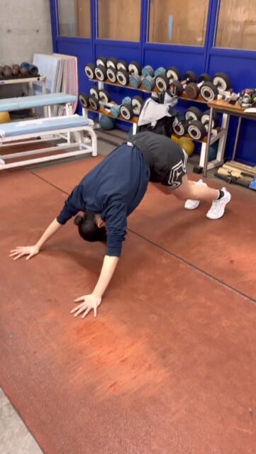 @atsu_umehara←トレーニング相談はプロフリンクから。
梅原淳です。
バスケのからだづくり、バスケの足づくり、バスケのチームづくりを発信しています。

─────────────────────

【ワイパー】

5人ともパーフェクト

伸びてるね！

全員成長‼

─────────────────────

全国各地で開催している【バスケットボールのからだづくり】をハイライト配信しています！
自分の可能性を信じて頑張っているみんなを、この動画で全力応援します！
からだみなぎる選手たちにエール🏁を届けてあげてください！

─────────────────────

【ご依頼は全国どこからでも】
● 定期契約（長期強化）	
● スポット
● 会員制レポート
● 執筆監修

💻詳しくはWEBサイトをご覧下さい
　→プロフィールでURLを確認	

─────────────────────