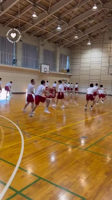 @atsu_umehara←トレーニング相談はプロフリンクから。
梅原淳です。
バスケのからだづくり、バスケの足づくり、バスケのチームづくりを発信しています。

─────────────────────

【バスケ筋】

からだづくりは

うごきづくり

全員成長‼

─────────────────────

全国各地で開催している【バスケットボールのからだづくり】をハイライト配信しています！
自分の可能性を信じて頑張っているみんなを、この動画で全力応援します！
からだみなぎる選手たちにエール🏁を届けてあげてください！

─────────────────────

【ご依頼は全国どこからでも】
● 定期契約（長期強化）	
● スポット
● 会員制レポート
● 執筆監修

💻詳しくはWEBサイトをご覧下さい
　→プロフィールでURLを確認	

─────────────────────