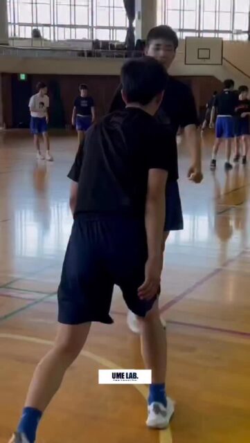 @atsu_umehara←トレーニング相談はプロフリンクから。
梅原淳です。
バスケのからだづくり、バスケの足づくり、バスケのチームづくりを発信しています。

─────────────────────

【ボディコンタクト】

日本人も早く

当て慣れようぜ

全員成長‼

─────────────────────

全国各地で開催している【バスケットボールのからだづくり】をハイライト配信しています！
自分の可能性を信じて頑張っているみんなを、この動画で全力応援します！
からだみなぎる選手たちにエールを届けてあげてください！

─────────────────────

【ご依頼は全国どこからでも】
● 定期契約（長期強化）	
● スポット
● 会員制レポート
● 執筆監修

　詳しくはWEBサイトをご覧下さい
　→プロフィールでURLを確認	

─────────────────────